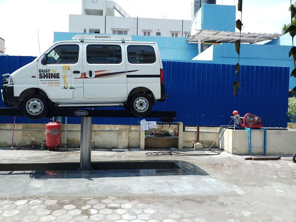 1 Hydraulic Lift, For Car dealerships