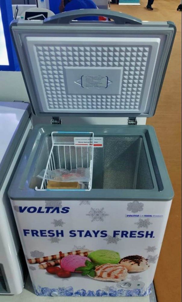 110 Voltas Deep Freezer, Electric