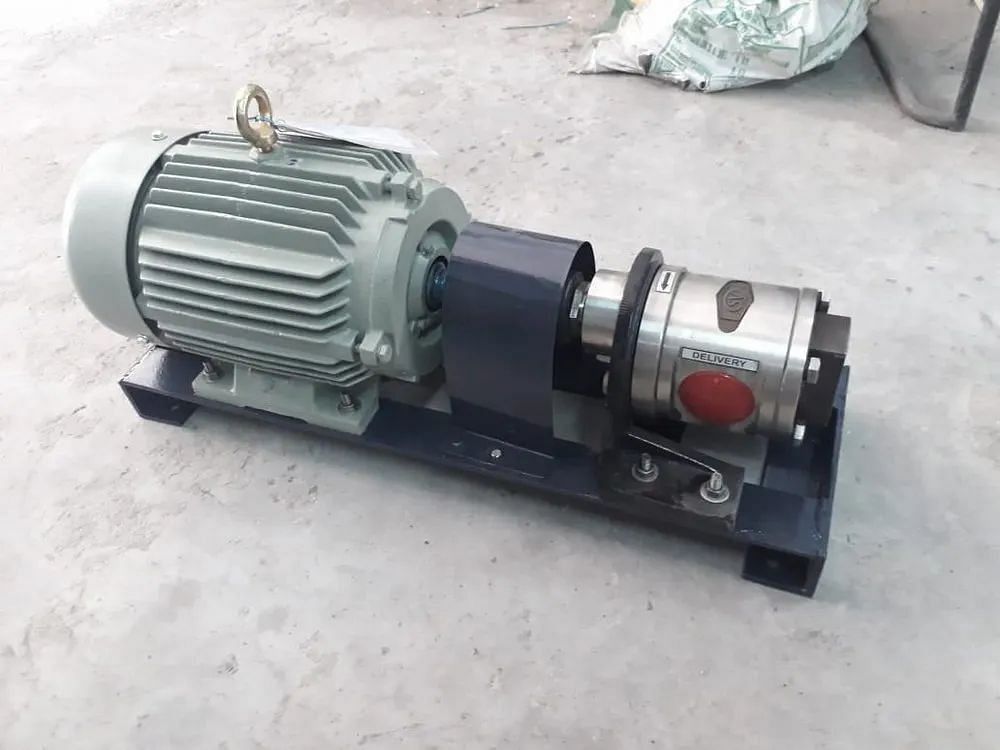 12 Stainless Steel Pumps, Size: 1/2"" X 1/2"", Model Name/Number: svss050