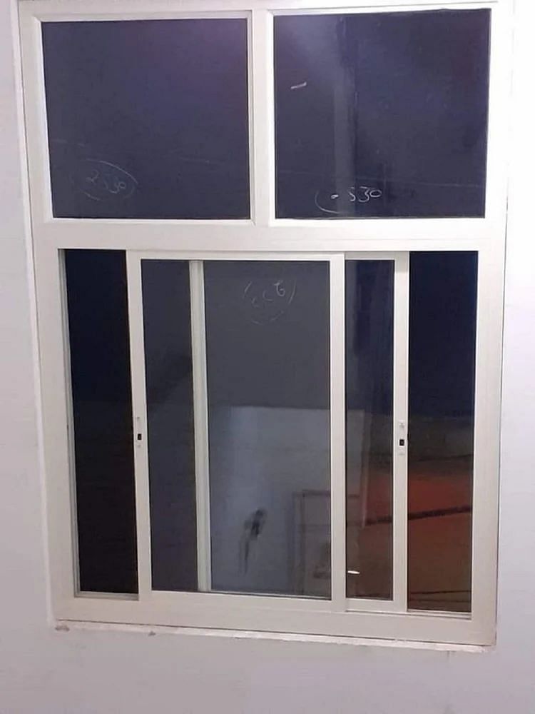 12mm White Aluminium Sliding Window, For Home