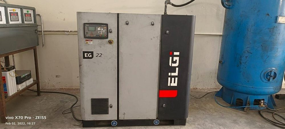 1HP-100HP Screw Aircompressors On Rent, in Delhi NCR, Flow Capacity: 400 CFM