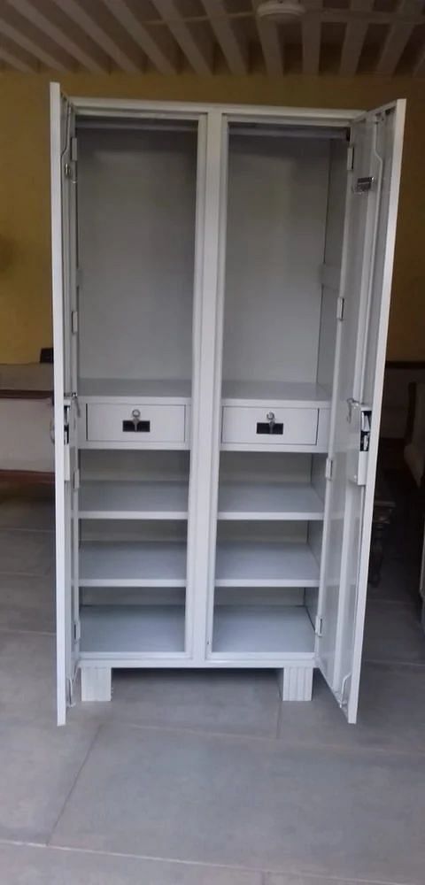 2 Door With Locker Steel Metal Almirah, 4 Shelves, With Mirror