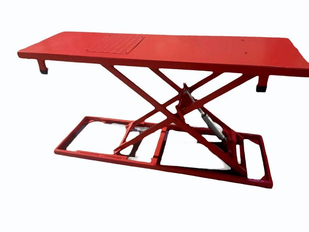 2 Mild Steel Two Wheeler Hydraulic Ramp Lift, Operating Height: 3 ft