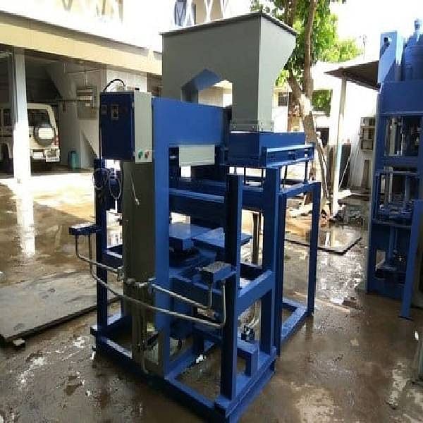 Hydraulic 3-3 cavity cement brick making machine