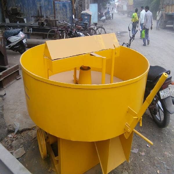 Pan concrete mixer