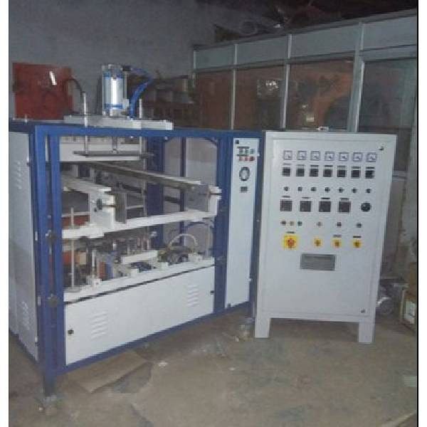 Automatic Vacuum Forming Machine