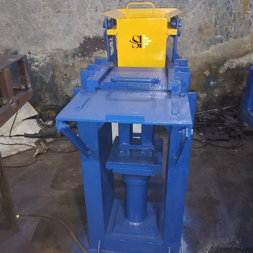 Semi Automatic Hydraulic Cement Brick Making Machine