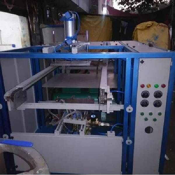 Blister vaccum forming machine