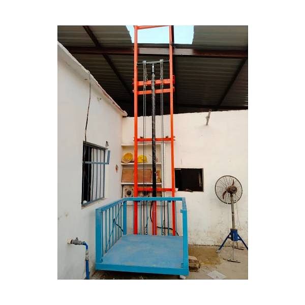 Hydraulic Goods Lift