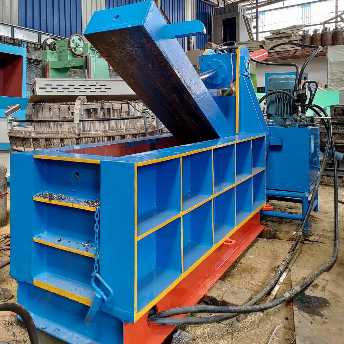 SCRAP BALING PRESS