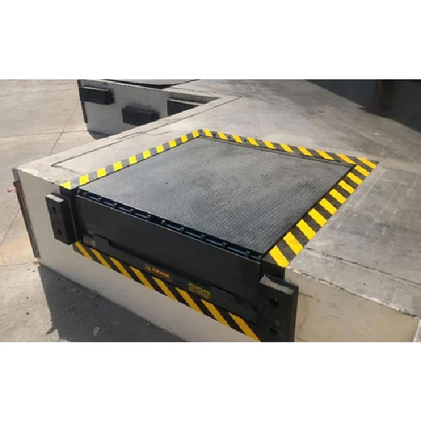 Telescopic Lip Dock Levelers