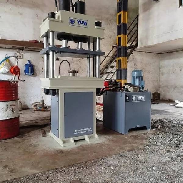 4 Pillar Hydraulic Press