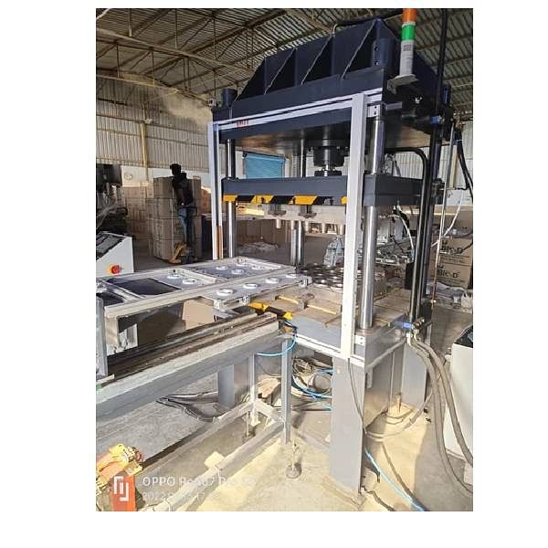 Four Pillar Hydraulic Press.