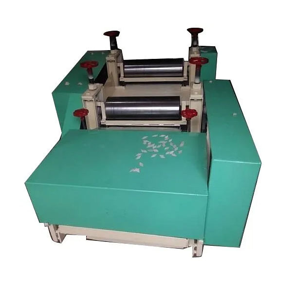 Automatic Nimki ( Namakpara ) Sakkarpara Making Machine .