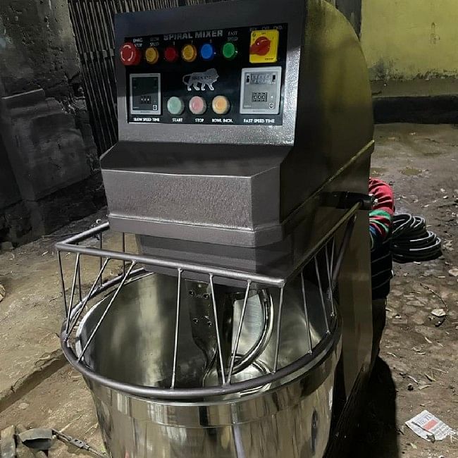 High speed spiral mixer