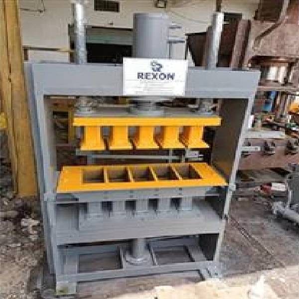 Fully Automatic Concrete Paver Block Machine