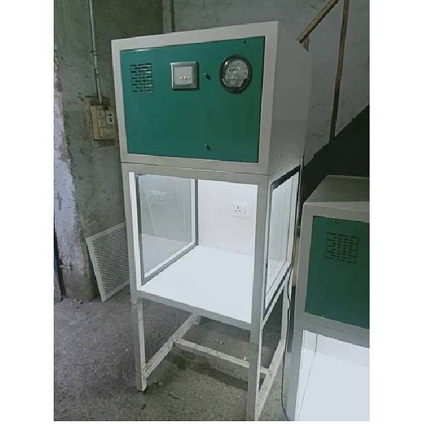 GI Powder Coated Vertical Laminar Air Flow