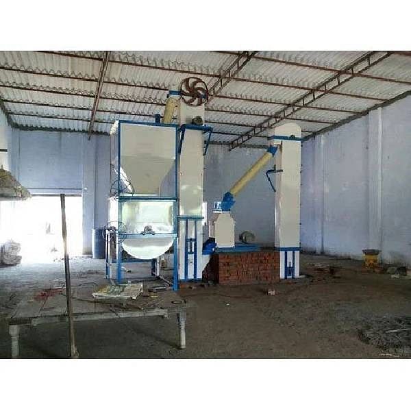 Semi Automatic Poultry Feed Plant