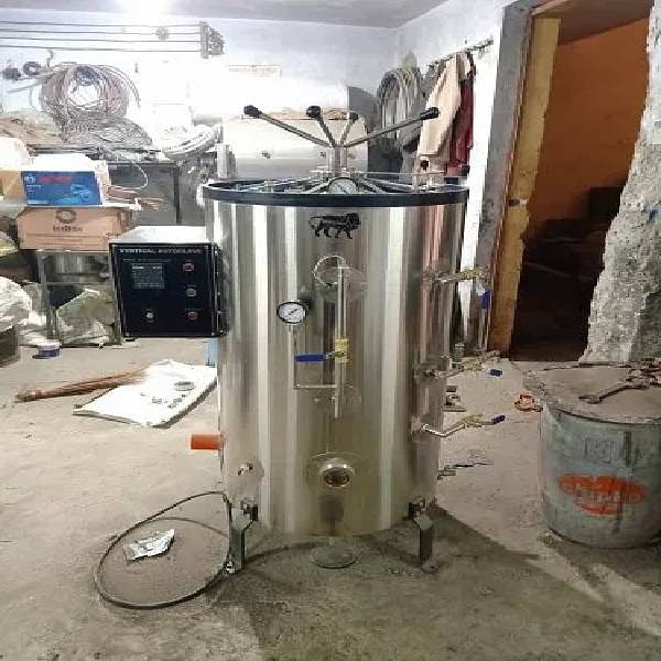 Vertical Triple Walled Autoclave(Sai-201)