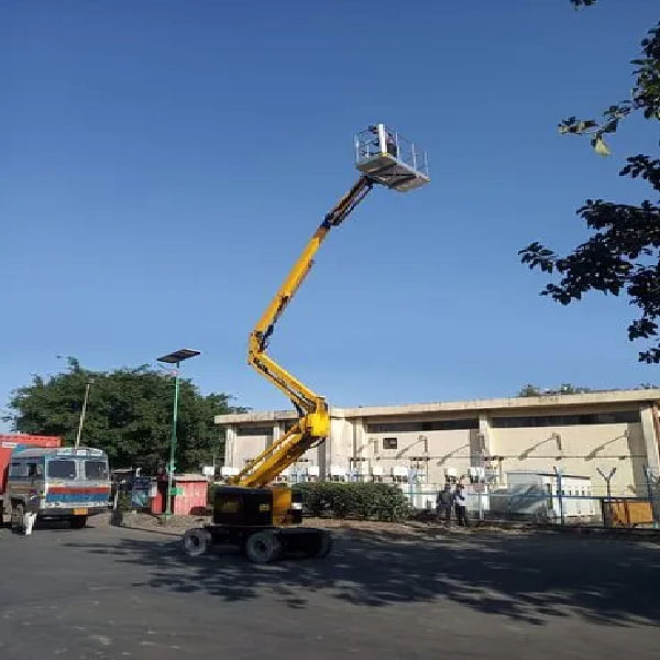 Self Propelled Articulated Boom LIft