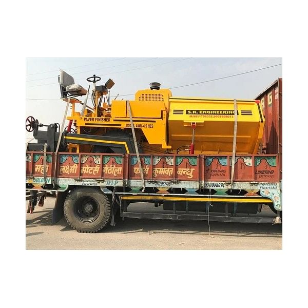 Semi Sensor Paver Finisher