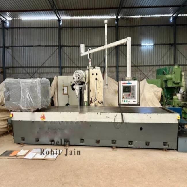 Huron RU881 CNC Bed type Milling Machine