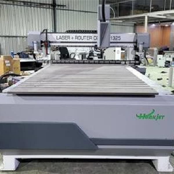 CO2 Laser Cutting & Engraving Machine