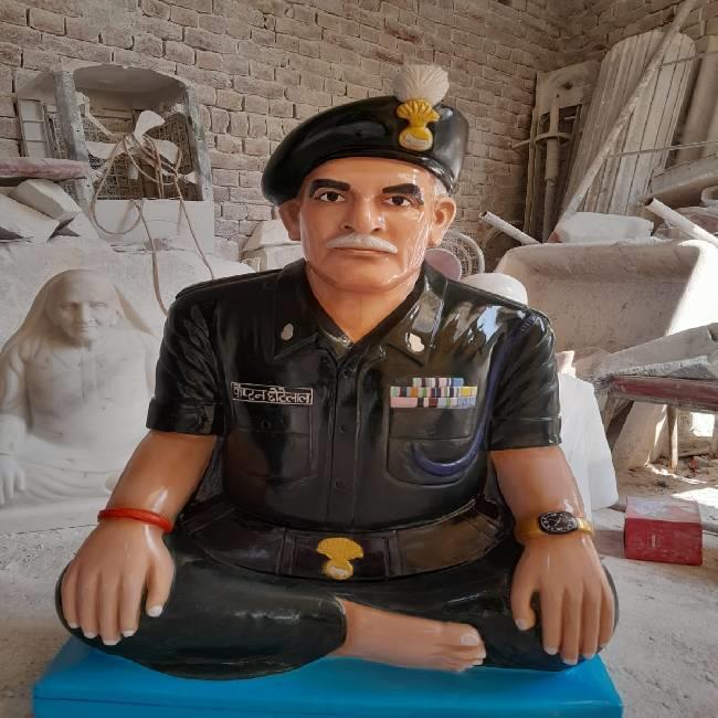 army captain marble statue