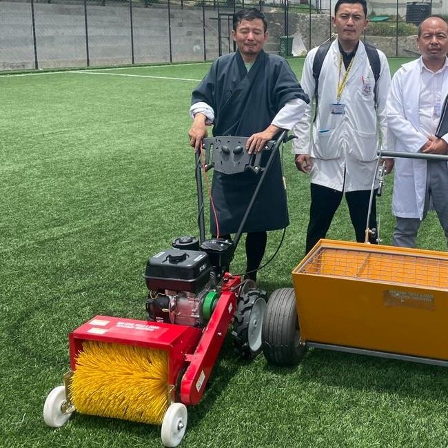 Artificial Grass Brushing Machine