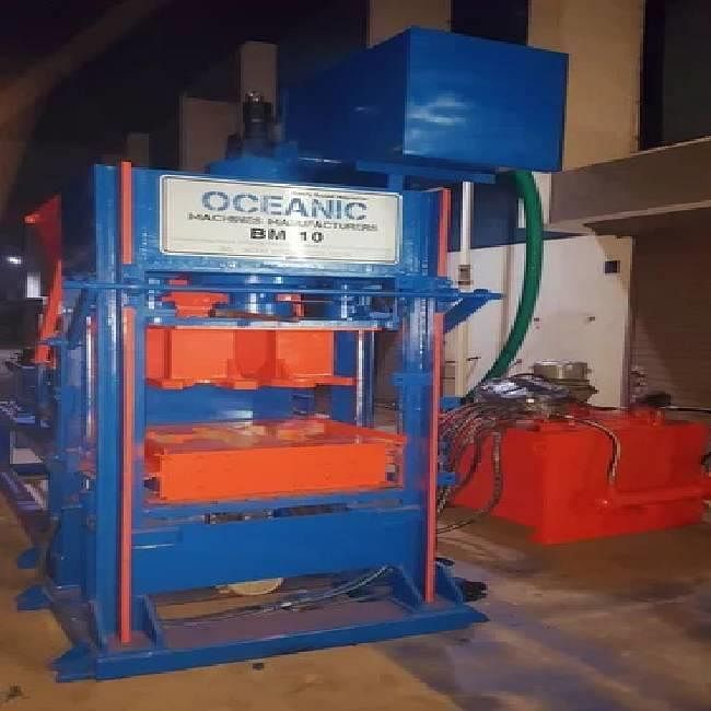 Concrete Block Making Machine