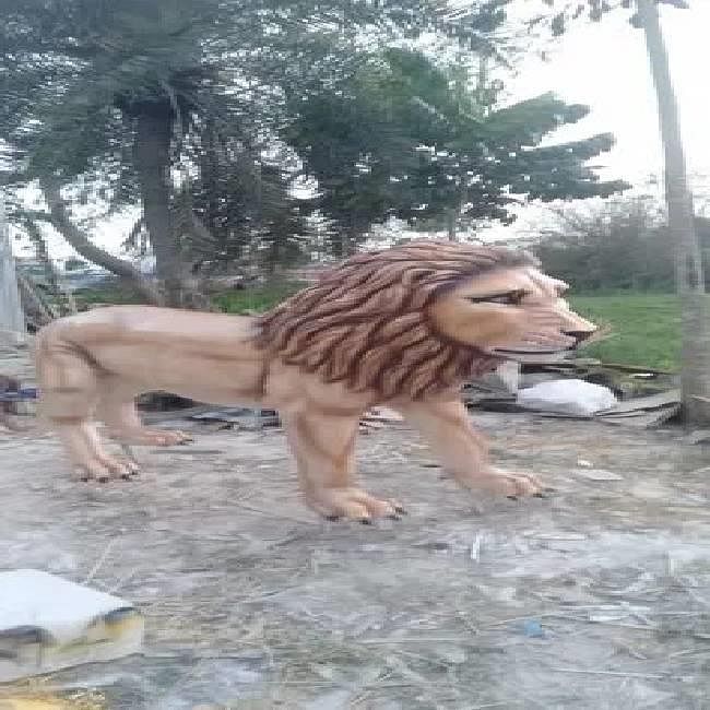 Fiber Lion Statue