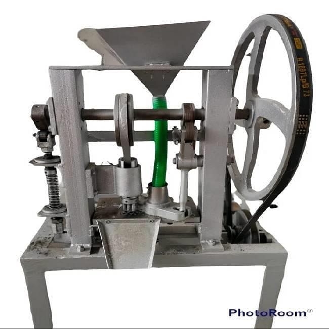 Camphor Tablet Making Machine