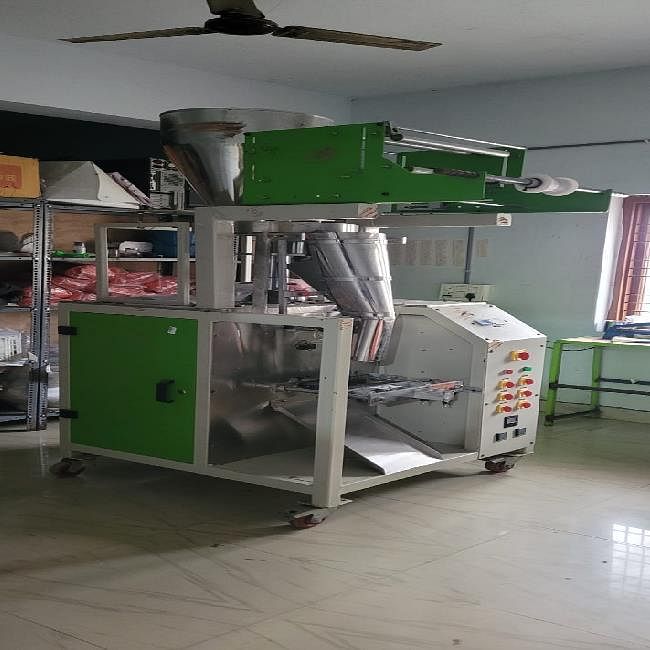 Pouch Packing Machine