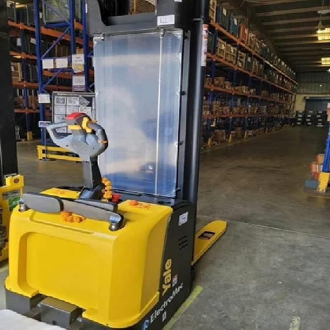 Yale Electric Stacker Rental