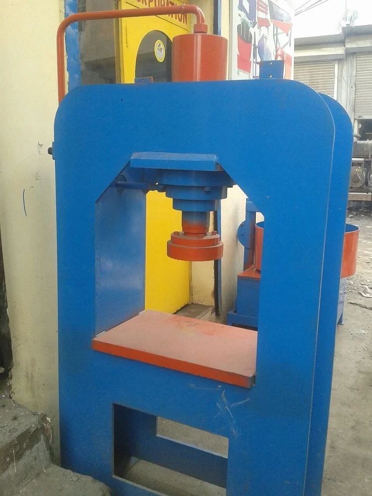 2Hp Mild Steel Hydraulic Paver Block Making Machine, Automation Grade: Semi-Automatic, 0.5 mm