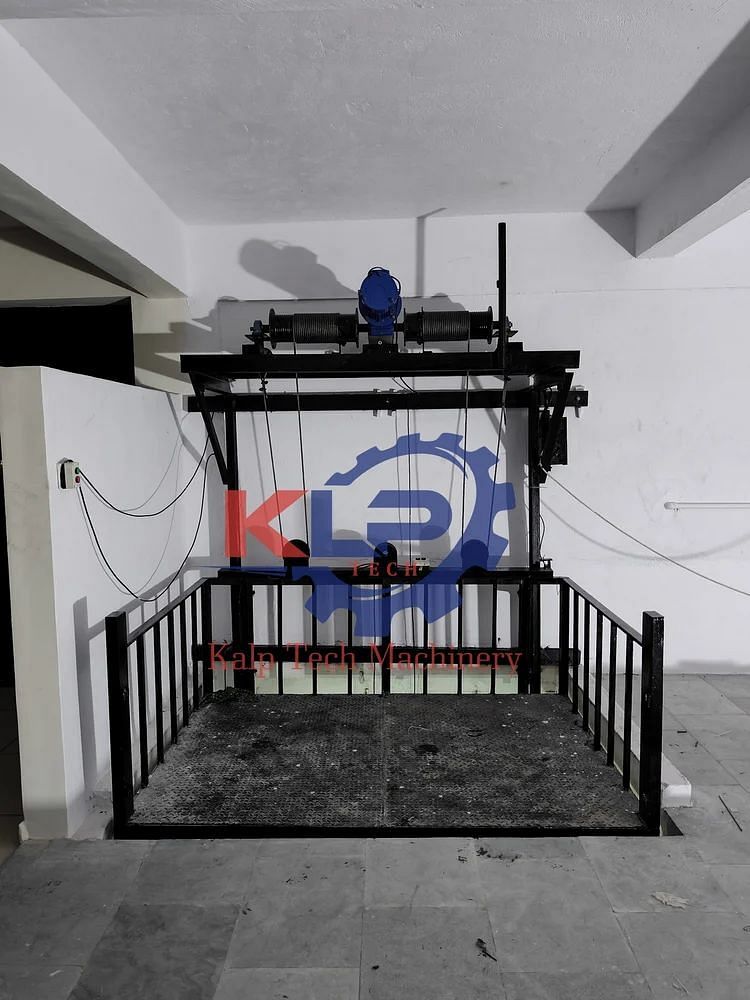 3 Phase GOODS LIFT WIRE ROPE HOIST, Fall: 4, Capacity: 1 - 15 Ton