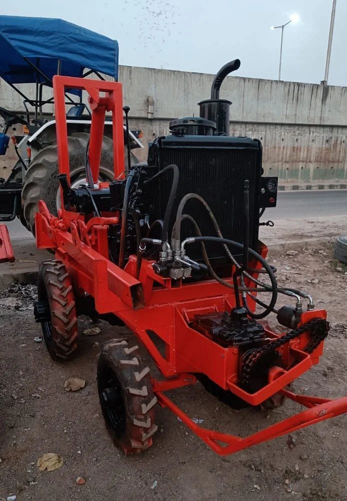 300 Kg Mild Steel Mini Trench Digger Machine, 5.5 feet, A 13