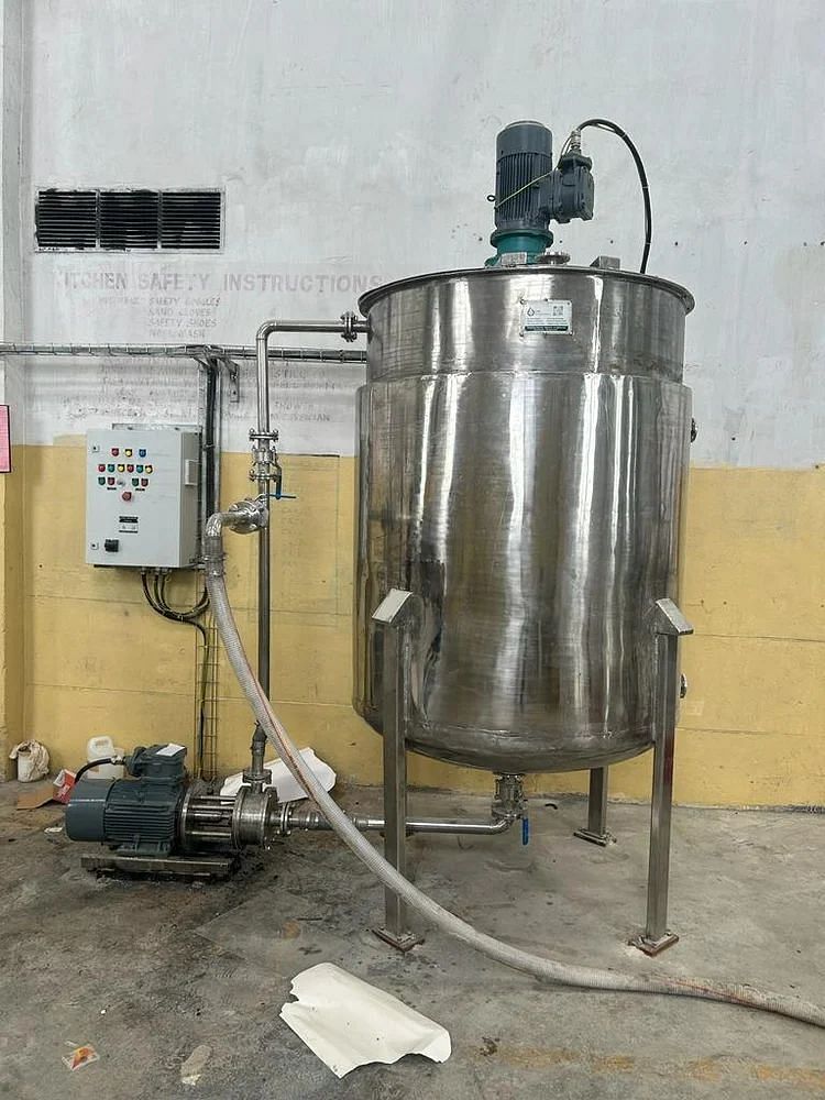 304 3 Phase Stainless Steel Mixing Tank, Max Design Pressure: 0-10 bar