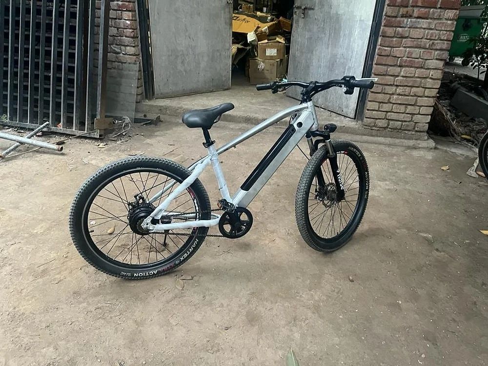 40 Km Alumium E cycle with Portable Battery