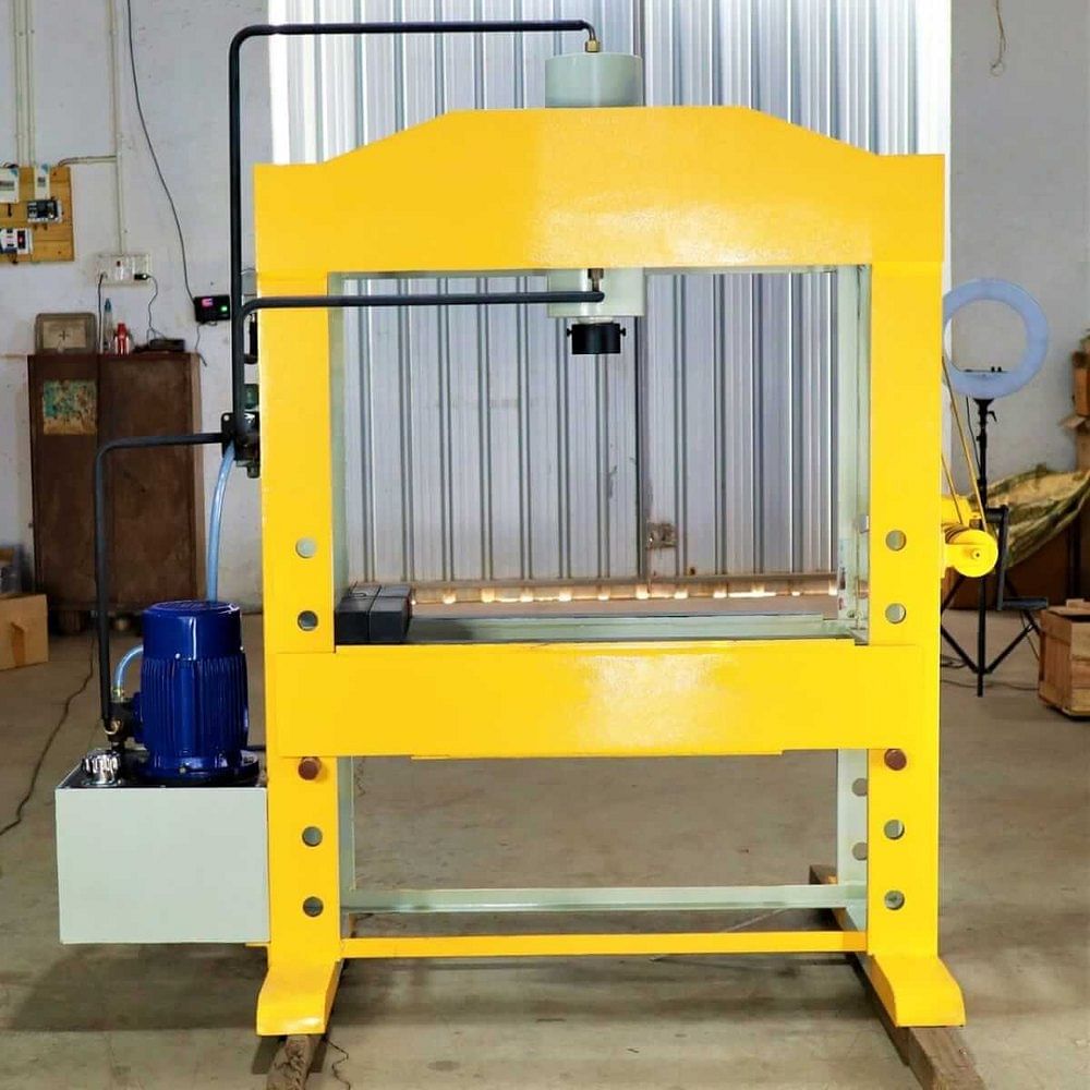 500 Ton Mild Steel Pillar Hydraulic Press