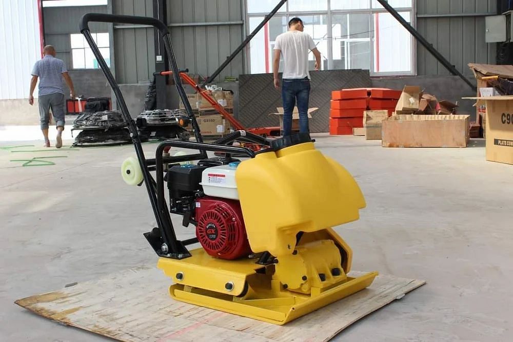 5.5Hp Petrol Plate Compactor With Honda Engine, 90kg, Capacity: 2 Ton