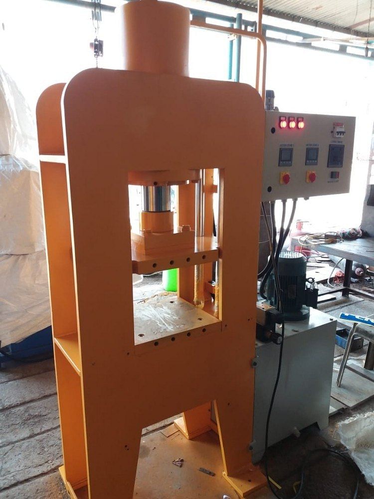 60-90 ton Mild Steel Hydraulic Press Machine, For wood box, 400x400 MM