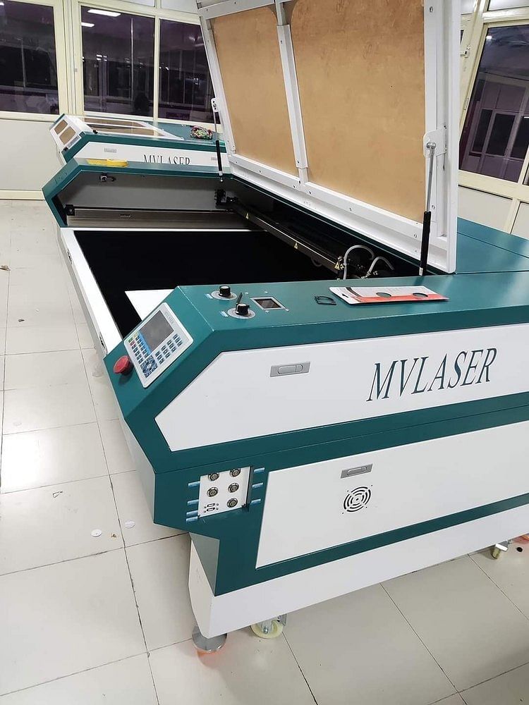 60W-150W Mild Steel Automatic CO2 Laser Cutting Machine, Cooling Mode: Water Cooling, Model Name/Number: MV-1410