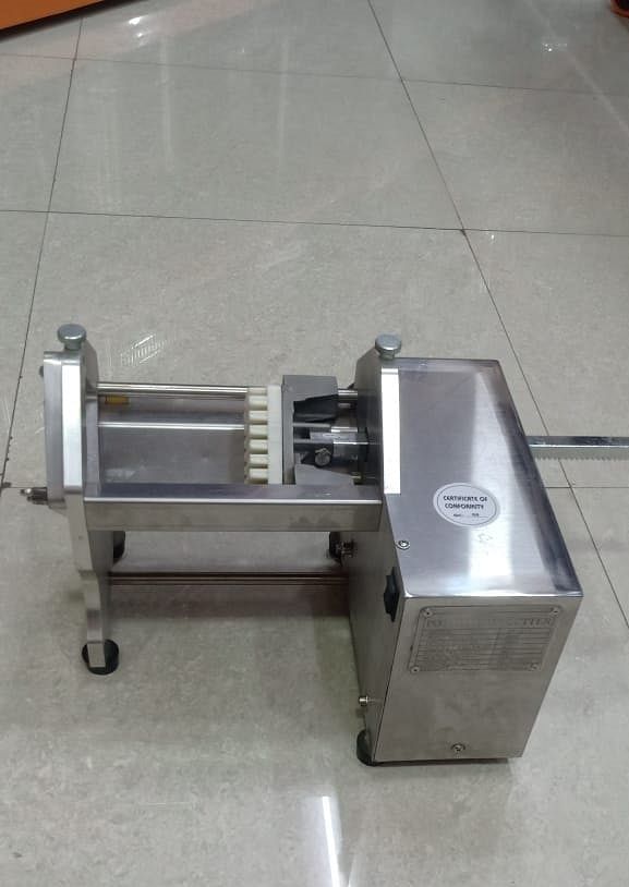 60W Steel Finger Chips Cutter SS Electric, For Commercial, 220