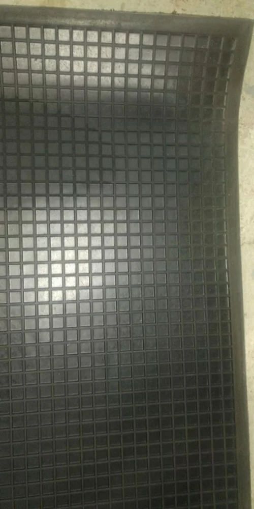 6mm Electrical Checkered Rubber Mat, Black