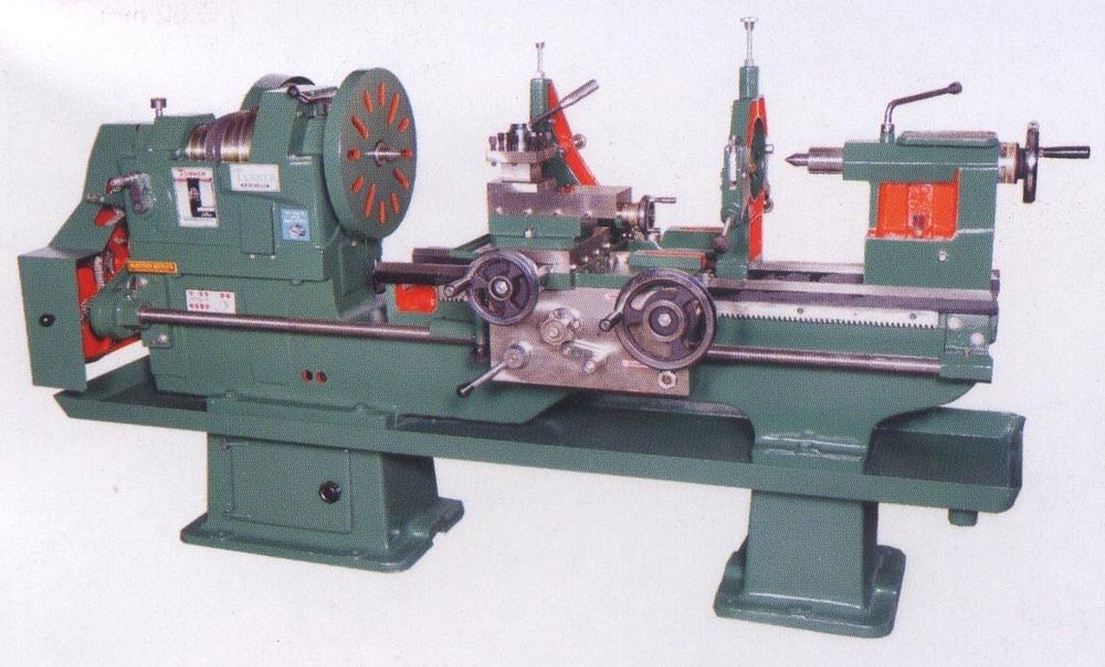 7 Feet Heavy Duty Cone Pulley/ Belt Driven Lathe Machine, 54 mm