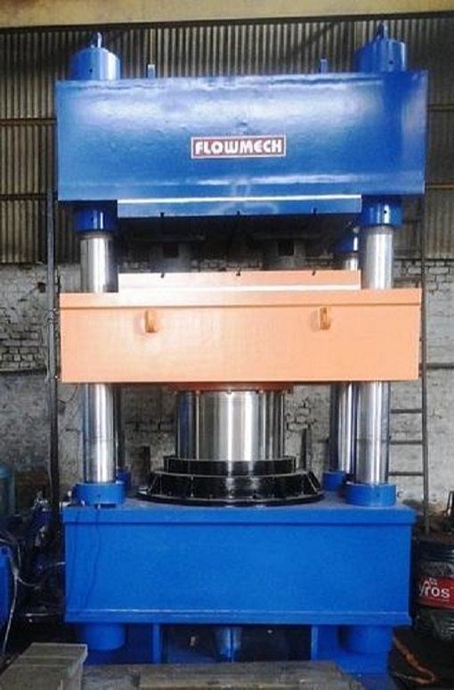 700 x 600 mm Solid Tyre Hydraulic Compression Moulding Press, 300 Tons