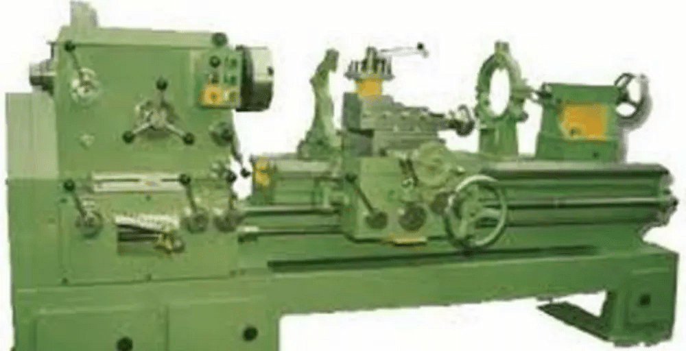 8 Feet Heavy Duty Lathe Machine, 52 mm