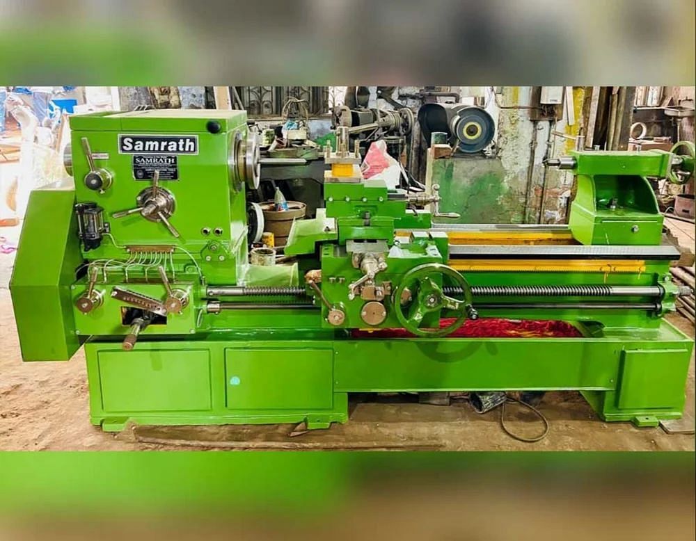 8 Feet Heavy Duty Roll Turning Lathe Machine, 500 mm