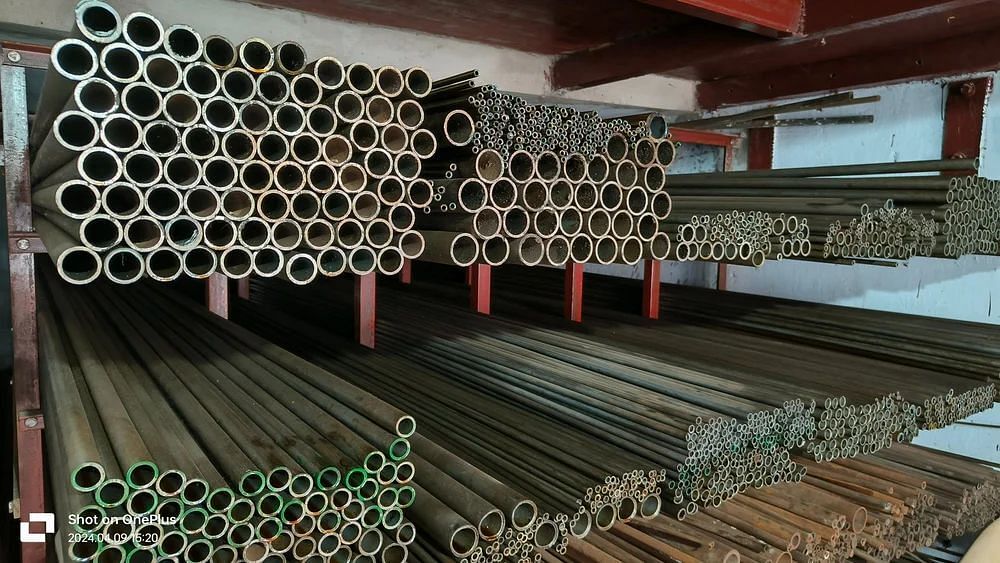 8nb To 38nb Ms Hydraulic Pipe, 1.5 inches, Thickness: 3-4 mm